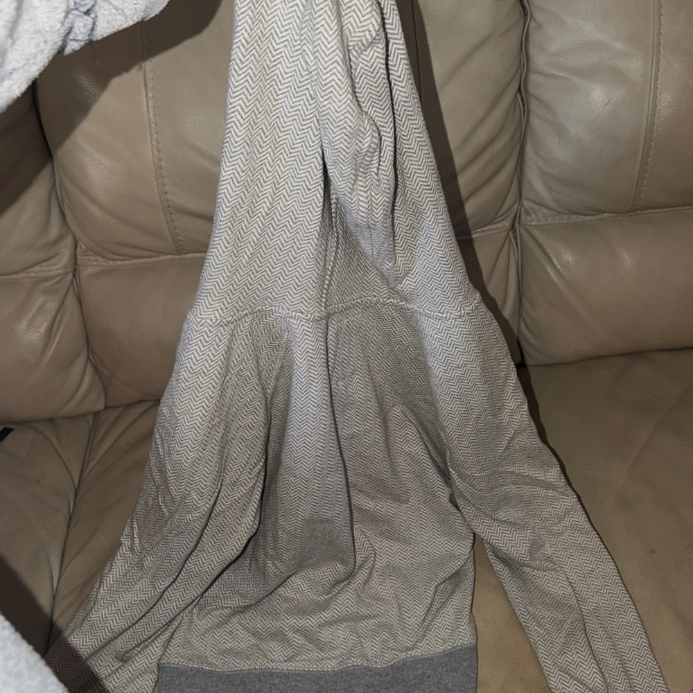 O’Neill Women’s Gray Patterned Button-Up Hoodie Jacket – Size Small - Picture 4 of 4